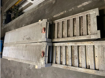 Niska poluprikolica za prevoz Kässbohrer Oprijplaaten: slika 2 Niska poluprikolica za prevoz Kässbohrer Oprijplaaten: slika 2