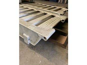 Niska poluprikolica za prevoz Kässbohrer Oprijplaaten: slika 4 Niska poluprikolica za prevoz Kässbohrer Oprijplaaten: slika 4