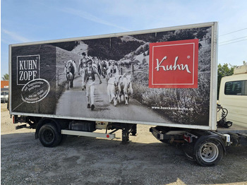 Poluprikolica sa zatvorenim sandukom