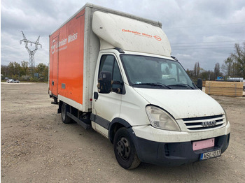Dostavno vozilo sa zatvorenim sandukom IVECO Daily