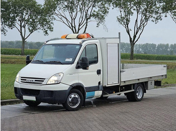 Dostavno vozilo s ravnom platformom IVECO Daily