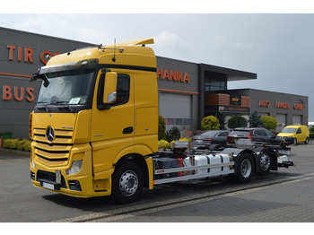 Kamion sa golom šasijom i zatvorenom kabinom MERCEDES-BENZ Actros 2542
