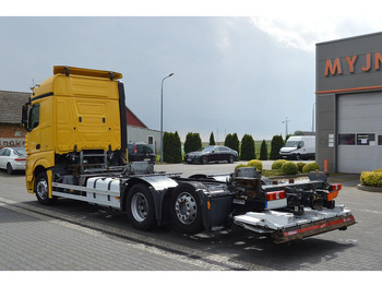 Kamion sa golom šasijom i zatvorenom kabinom Mercedes-Benz ACTROS 2542 EURO 6 BDF SWAP CHASSIS: slika 3