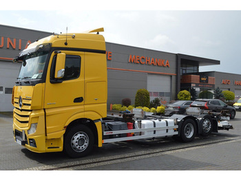Kamion sa golom šasijom i zatvorenom kabinom Mercedes-Benz ACTROS 2542 EURO 6 BDF SWAP CHASSIS: slika 2