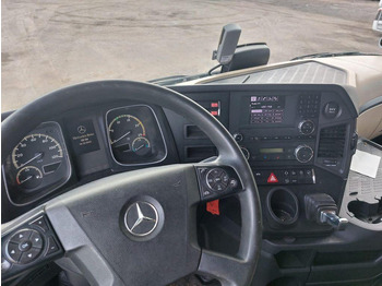 Kamion sa hidrauličnom kukom Mercedes-Benz Actros 2646: slika 4