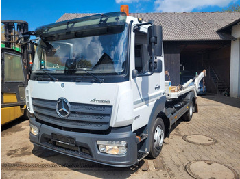 Kamion za utovaranje kontejnera MERCEDES-BENZ Atego 818