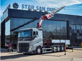 Kamion sa tovarnim sandukom VOLVO FH 500