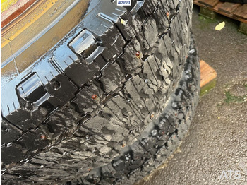 Gume i felne za Građevinska mašina Hilo Dekkene har stått på en Volvo L60E: slika 2 Gume i felne za Građevinska mašina Hilo Dekkene har stått på en Volvo L60E: slika 2