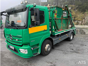 Kamion za utovaranje kontejnera MERCEDES-BENZ Atego 1524