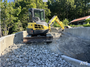 Bager guseničar NEW HOLLAND