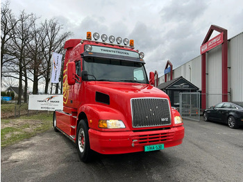 Lizing Volvo NH 12.460 4X2 460PK Globetrotter/ Manuel Gearbox / NL Truck Volvo NH 12.460 4X2 460PK Globetrotter/ Manuel Gearbox / NL Truck: slika 1