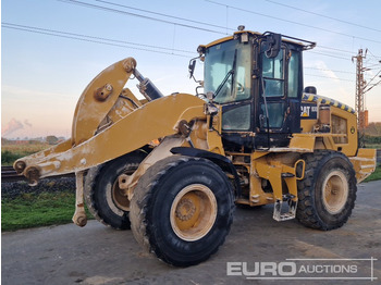 Utovarivač točkaš CATERPILLAR 930M