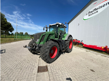 Traktor FENDT 828 Vario
