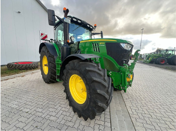 Traktor JOHN DEERE 6215R