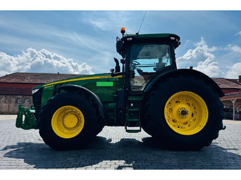 Traktor JOHN DEERE 8R Series