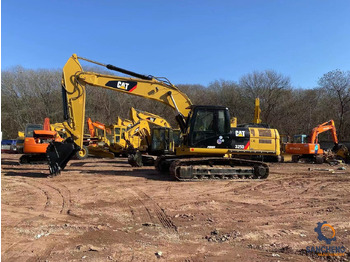 Bager CAT 325D: slika 5