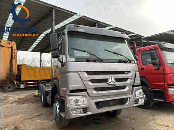 Tegljač SINOTRUK HOWO