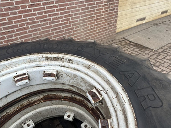 Gume i felne Goodyear 18.4 R38: slika 4 Gume i felne Goodyear 18.4 R38: slika 4