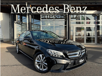 Limuzina MERCEDES-BENZ