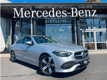 Limuzina MERCEDES-BENZ