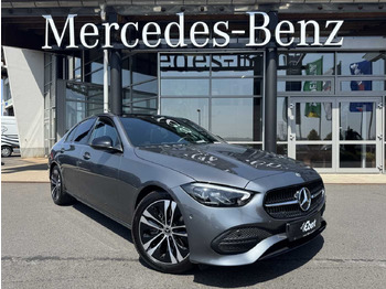 Limuzina MERCEDES-BENZ