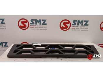 Rešetka za Kamion Renault Occ onderste grille Renault: slika 1