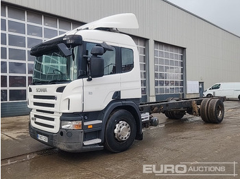 Kamion sa golom šasijom i zatvorenom kabinom SCANIA P 230