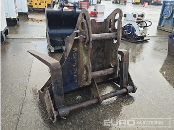 Oprema za rukovanje materijalima Conquip Pallet Forks 65mm Pin to suit 13 Ton Excavator: slika 3