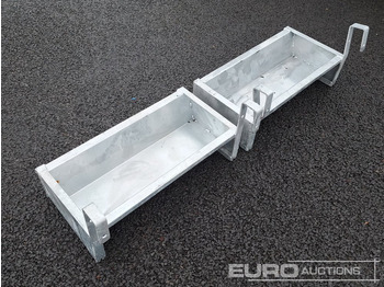 Poljoprivredna mašina Unused 2' Hanging Trough (2 of): slika 2