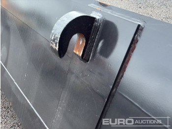 Poljoprivredna mašina Unused Strickland 90" Loading Bucket to suit JCB Telehandler: slika 5
