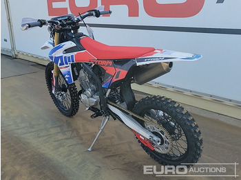 Motocikl Unused 2025 Apollo Storm 300cc Motorcross Bike, 21" Front, 18" Rear Tyres, Electric Start, Air Cooled, Hydraulic Suspension, Disc Brakes, Lighting Kit (UNASSEMBLED): slika 3 Motocikl Unused 2025 Apollo Storm 300cc Motorcross Bike, 21" Front, 18" Rear Tyres, Electric Start, Air Cooled, Hydraulic Suspension, Disc Brakes, Lighting Kit (UNASSEMBLED): slika 3