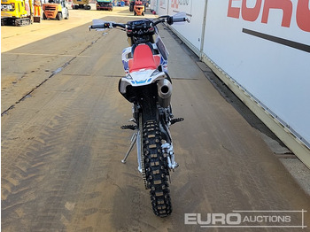 Motocikl Unused 2025 Apollo Storm 300cc Motorcross Bike, 21" Front, 18" Rear Tyres, Electric Start, Air Cooled, Hydraulic Suspension, Disc Brakes, Lighting Kit (UNASSEMBLED): slika 4 Motocikl Unused 2025 Apollo Storm 300cc Motorcross Bike, 21" Front, 18" Rear Tyres, Electric Start, Air Cooled, Hydraulic Suspension, Disc Brakes, Lighting Kit (UNASSEMBLED): slika 4