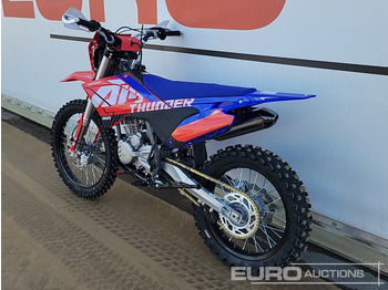 Motocikl Unused 2025 Apollo Thunder 250cc Motorcross Bike, 21" Front, 18" Rear Tyres, Electric Start, Air Cooled, Hydraulic Suspension, Disc Brakes, Lighting Kit (UNASSEMBLED): slika 3