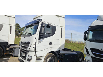 Tegljač IVECO Stralis 400