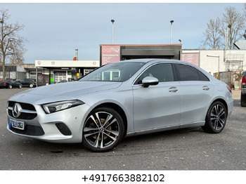 Limuzina MERCEDES-BENZ