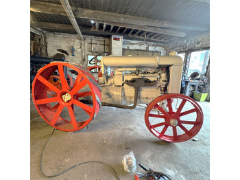 Traktor FORDSON