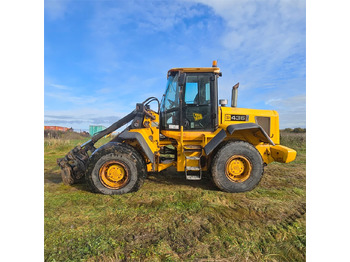 Utovarivač točkaš JCB 436