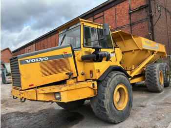 Zglobni kiper VOLVO A25