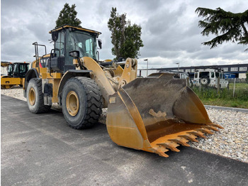 Utovarivač točkaš CATERPILLAR 962M