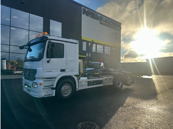 Kamion sa hidrauličnom kukom MERCEDES-BENZ Actros 2545