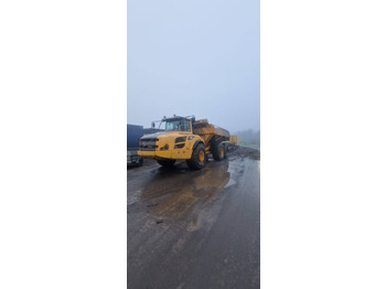 Zglobni kiper VOLVO A40F