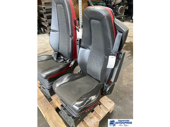 Kabina i enterijer VOLVO