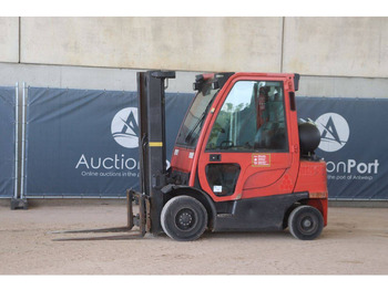 Gasni viljuškar HYSTER
