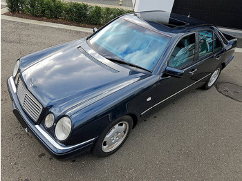 Limuzina Mercedes-Benz E-Klasse (W210) _ 300 D Automatic: slika 3