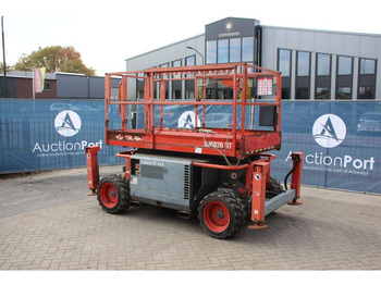 Lift u obliku makaza Skyjack SJ6826 RT 4x4: slika 3