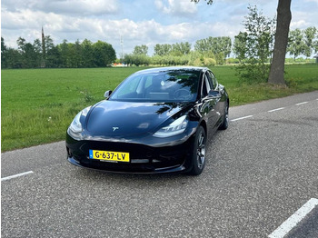 Limuzina Tesla Model 3: slika 3