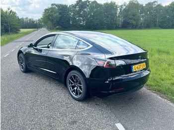 Limuzina Tesla Model 3: slika 5