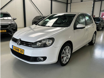 Limuzina VOLKSWAGEN