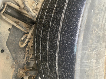 Kamion sa golom šasijom i zatvorenom kabinom SCANIA R 440 CB6x4HSA: slika 4 Kamion sa golom šasijom i zatvorenom kabinom SCANIA R 440 CB6x4HSA: slika 4