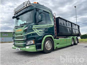 Kamion sa hidrauličnom kukom SCANIA